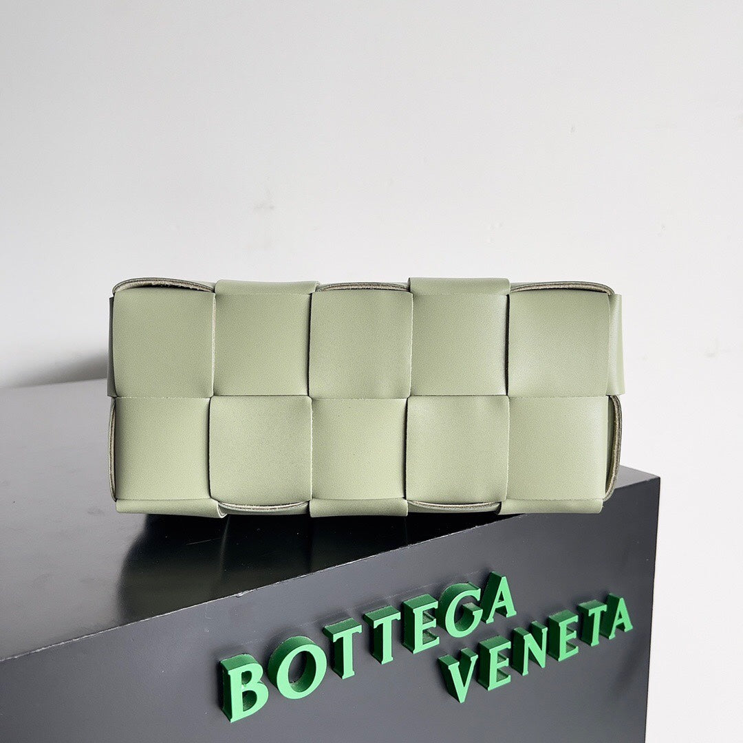 Amelia SMALL BRICK 24CM LIGHT GREEN LAMBSKIN