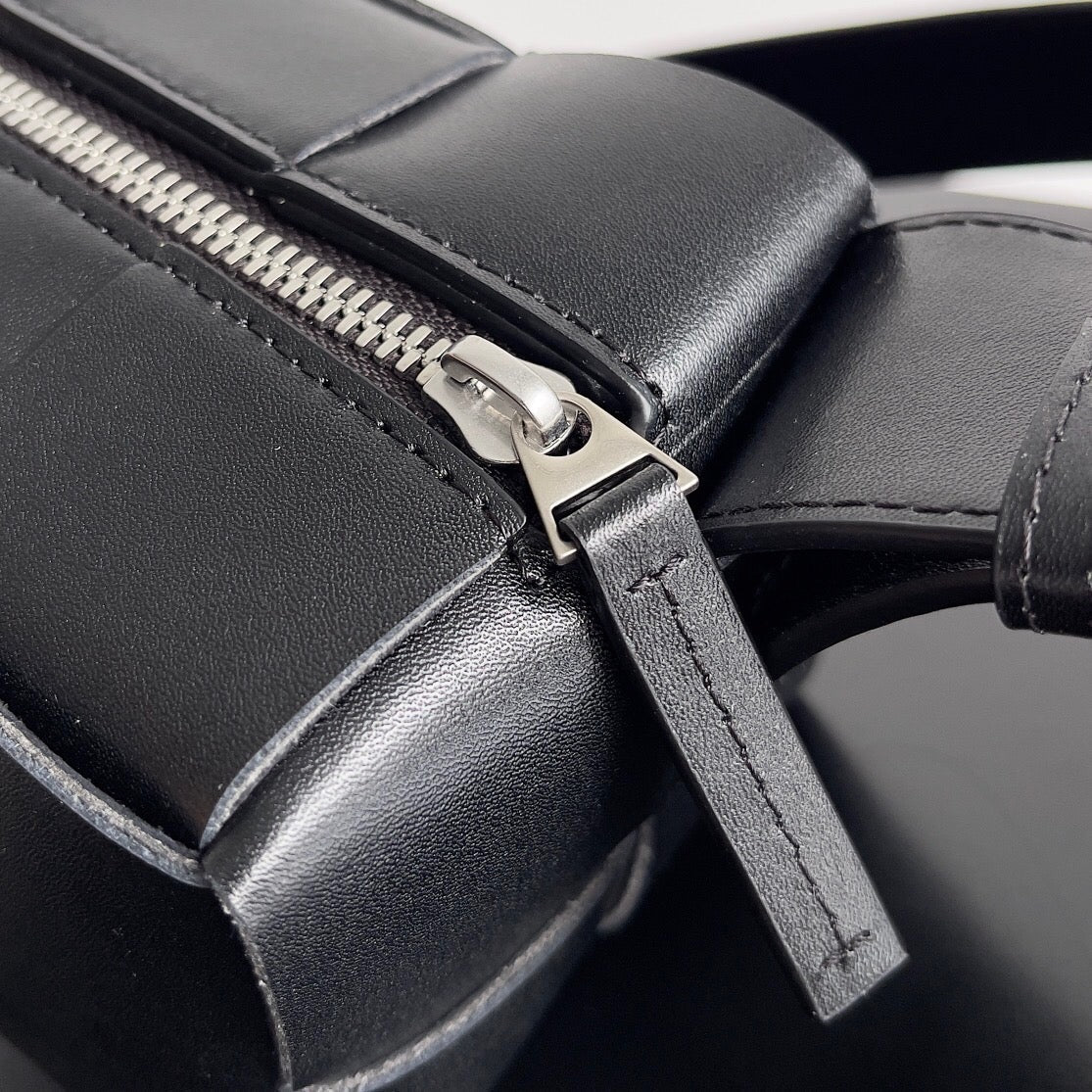 Amelia SMALL BRICK 24CM BLACK LAMBSKIN