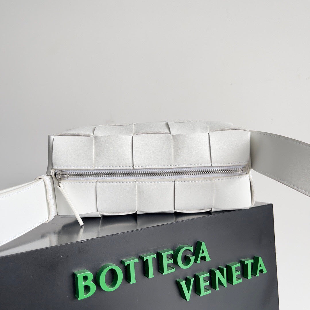 Amelia SMALL BRICK 24CM WHITE LAMBSKIN Amelia Amelia