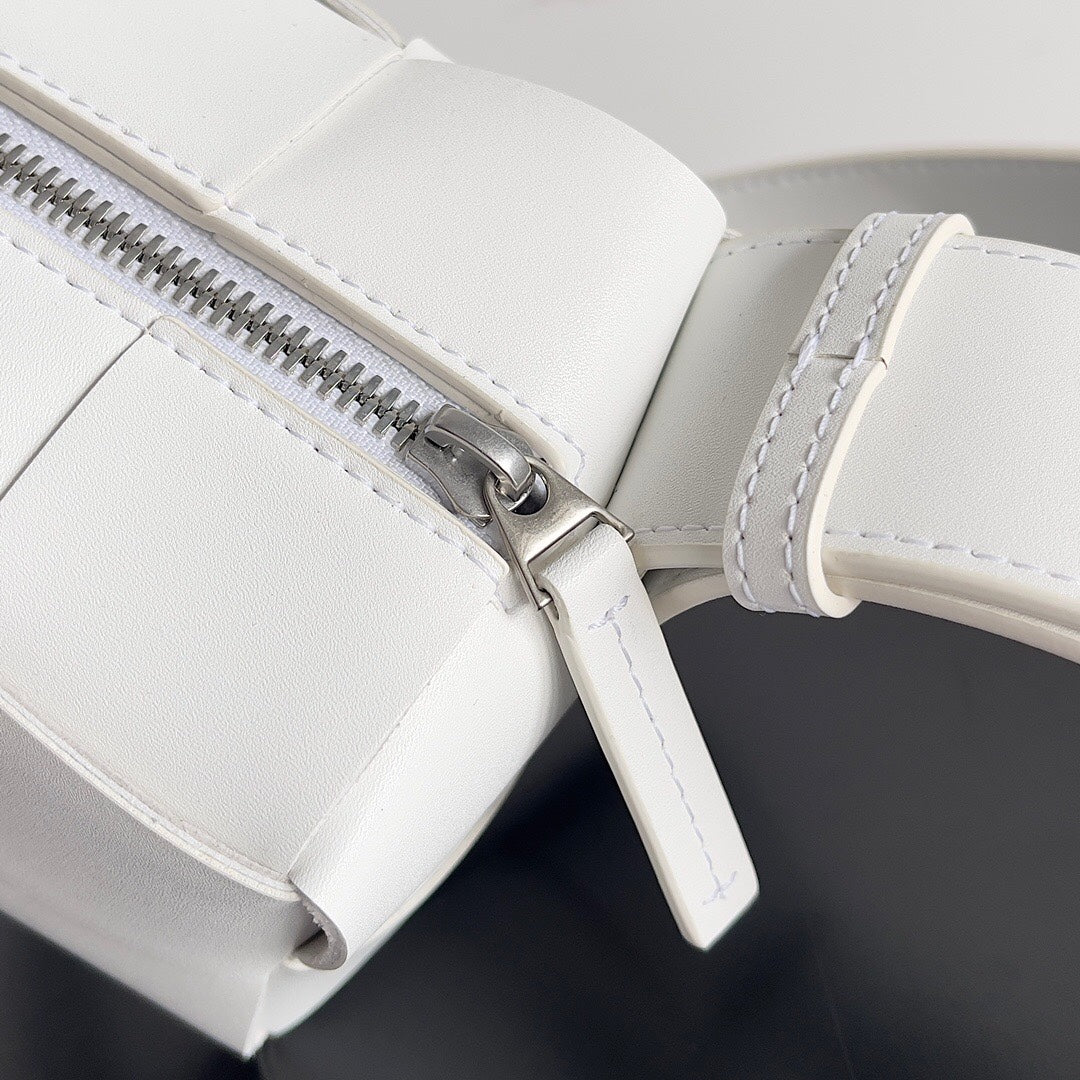 Amelia SMALL BRICK 24CM WHITE LAMBSKIN Amelia