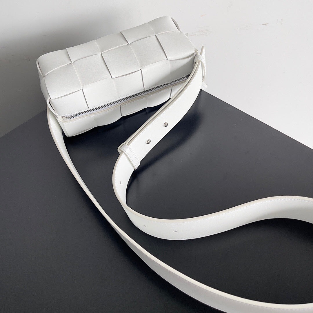 Amelia SMALL BRICK 24CM WHITE LAMBSKIN