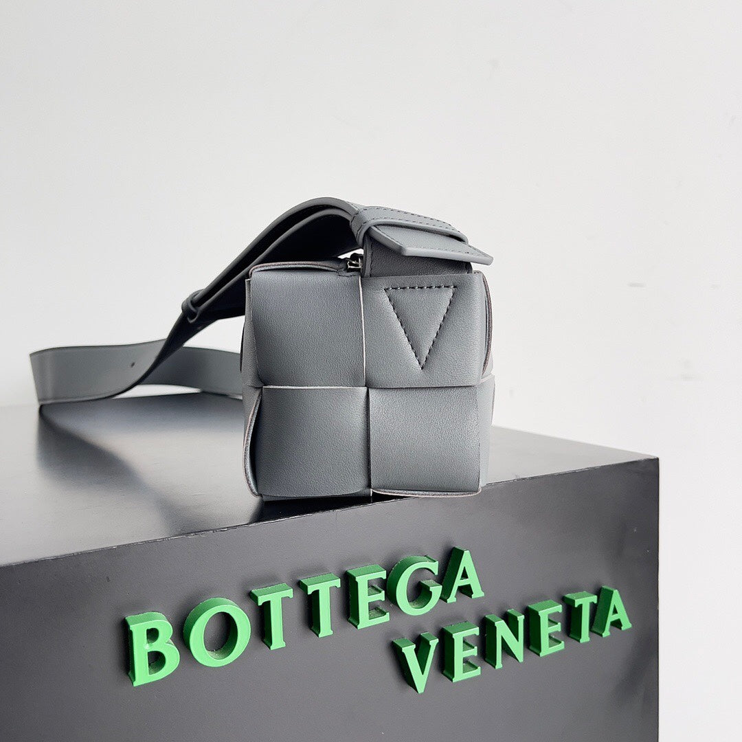Amelia SMALL BRICK 24CM GREY LAMBSKIN