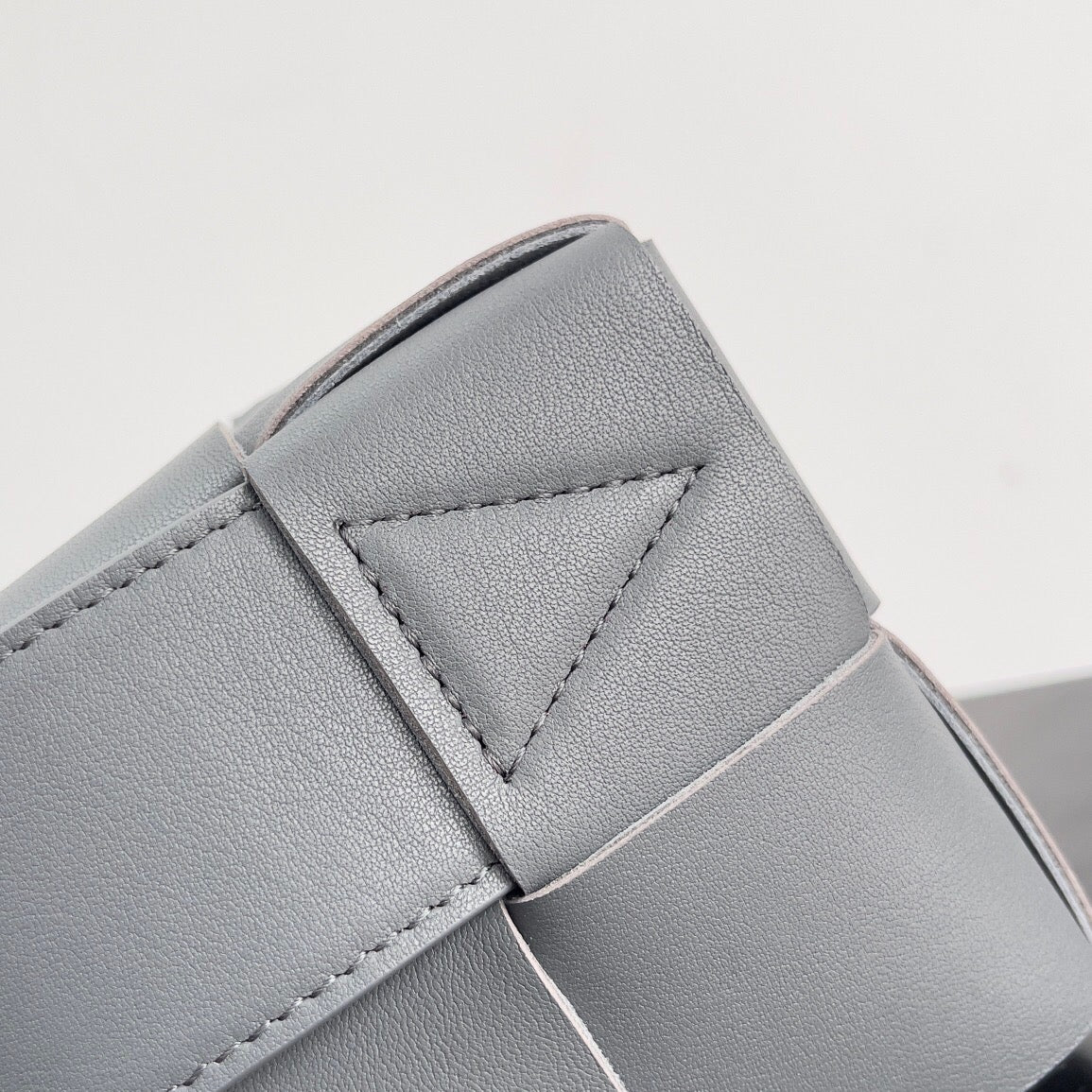 Amelia SMALL BRICK 24CM GREY LAMBSKIN