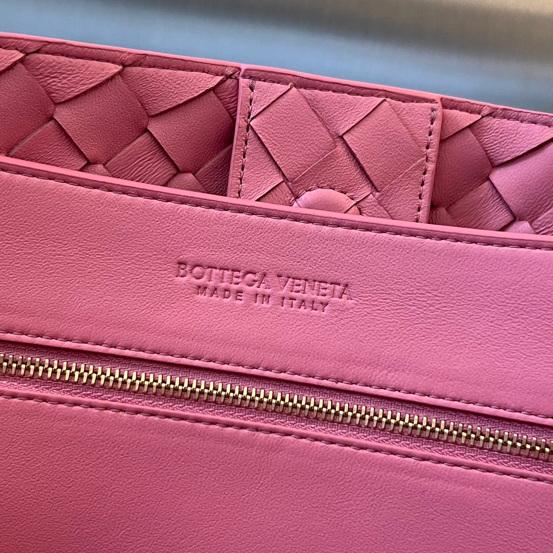 Amelia LARGE ANDIAMO 45CM PINK LAMBSKIN