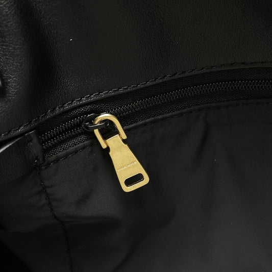 MIU 39 BLACK LEATHER HOBO BAG Amelia
