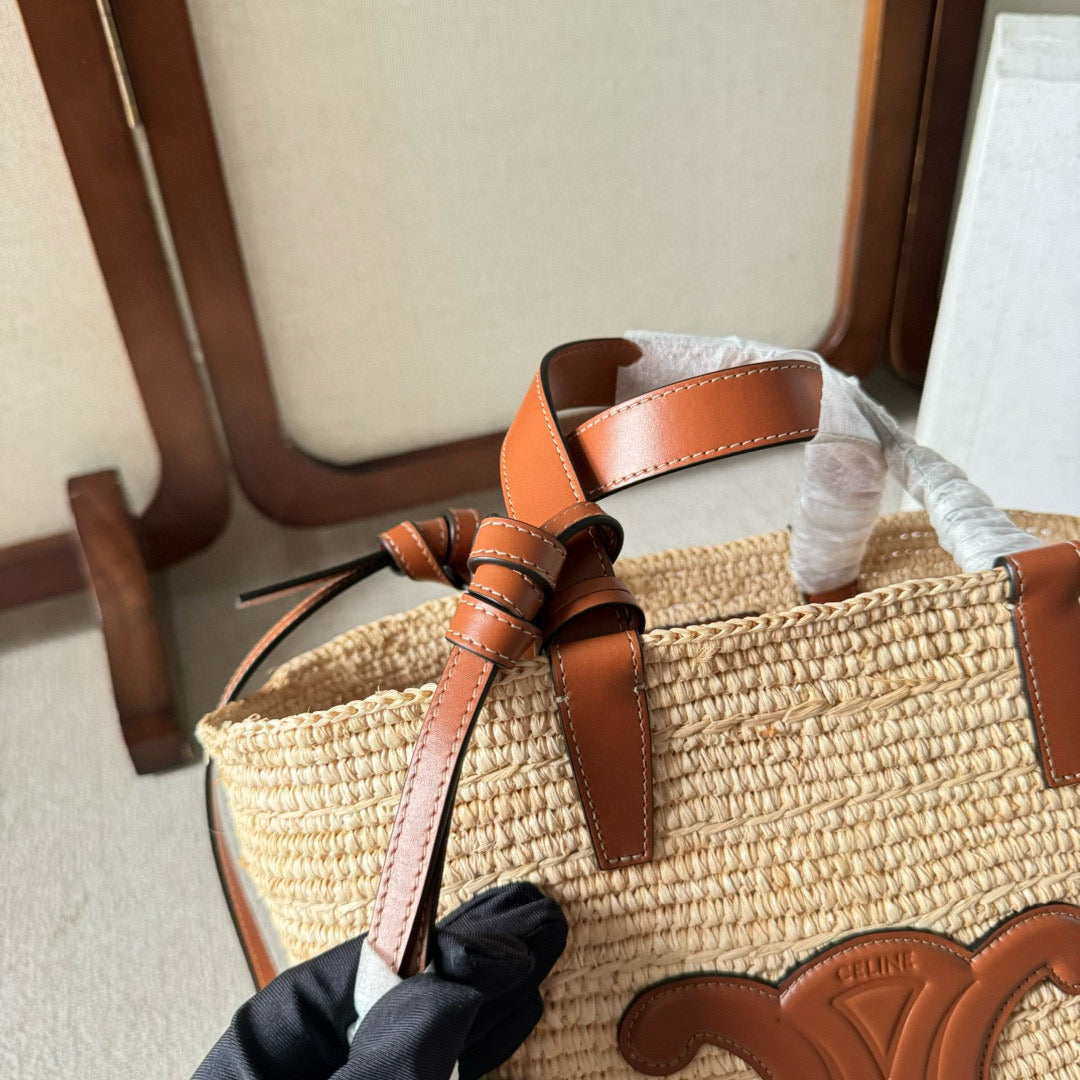 TEEN SUPPLE CELINE CLASSIC PANIER IN RAFFIA AND CALFSKIN TAN Amelia