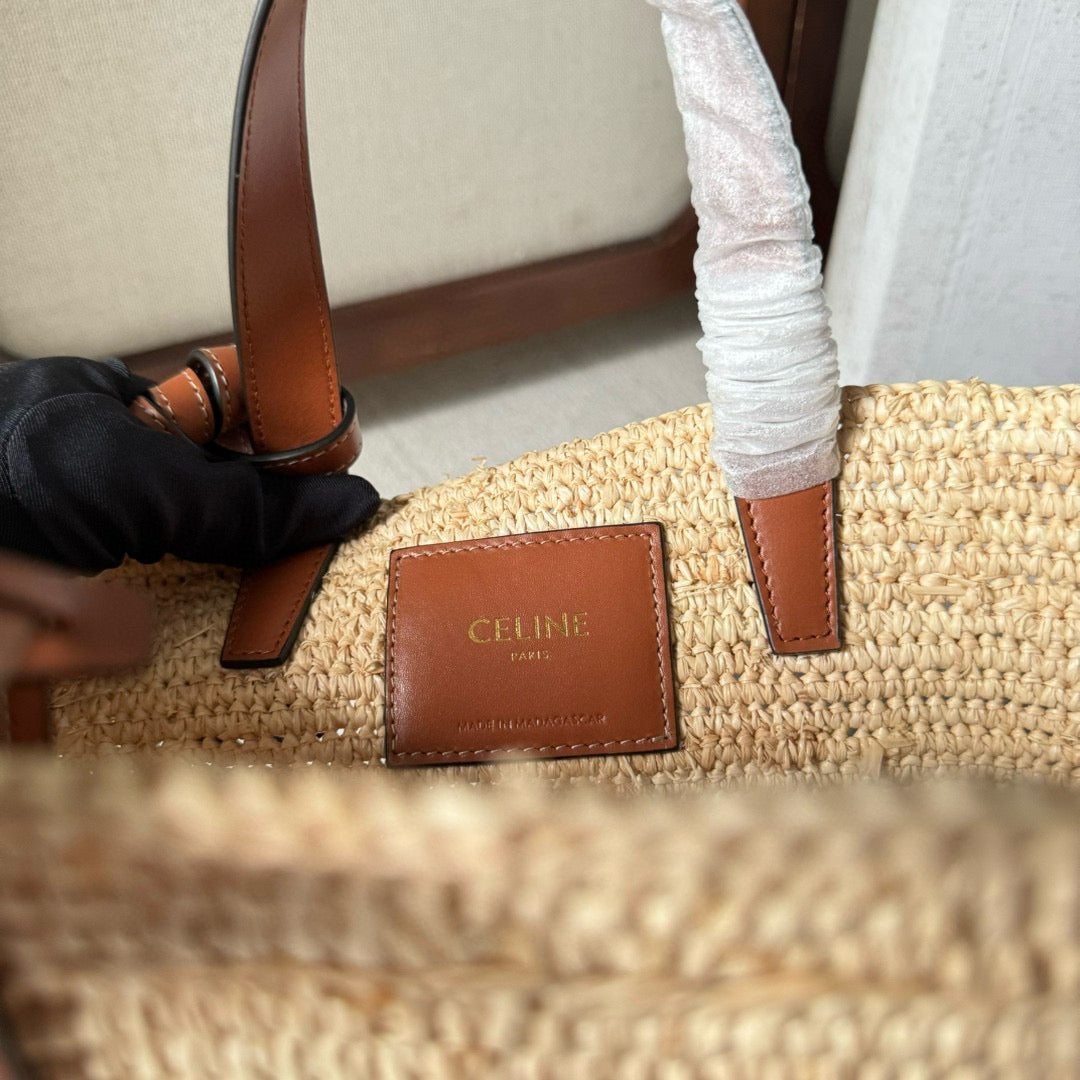 TEEN SUPPLE CELINE CLASSIC PANIER IN RAFFIA AND CALFSKIN TAN Amelia