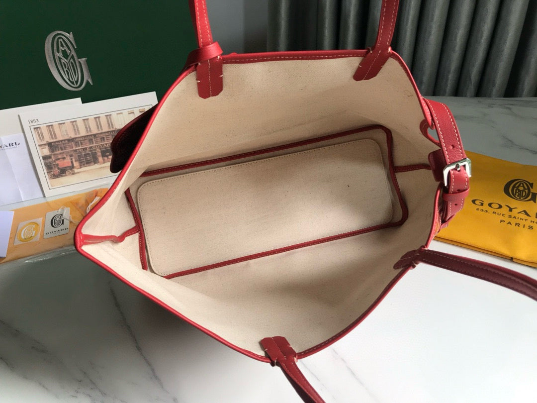 CHIEN GRIS & POCKET 34 RED CANVAS Amelia
