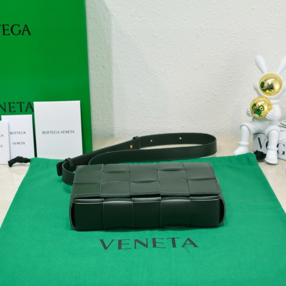 CASSETTE 23 IN DARK GREEN CALFSKIN Amelia Amelia