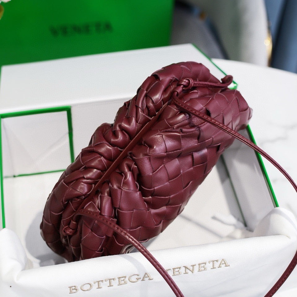 INTRECCIATO POUCH 22 IN BURGUNDY LAMBSKIN Amelia Amelia