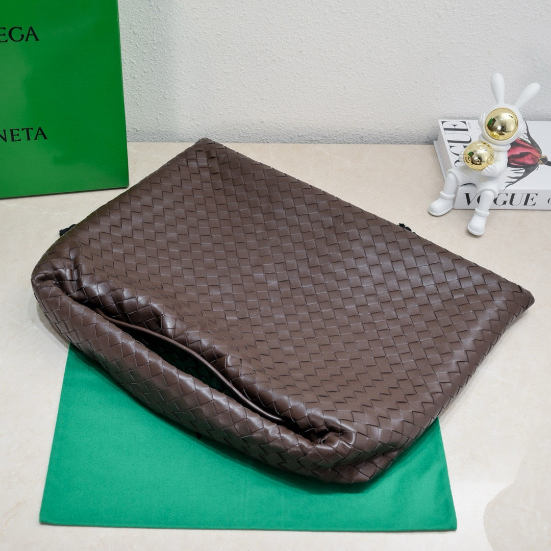 LARGE HOP 54 IN BROWN LAMBSKIN Amelia
