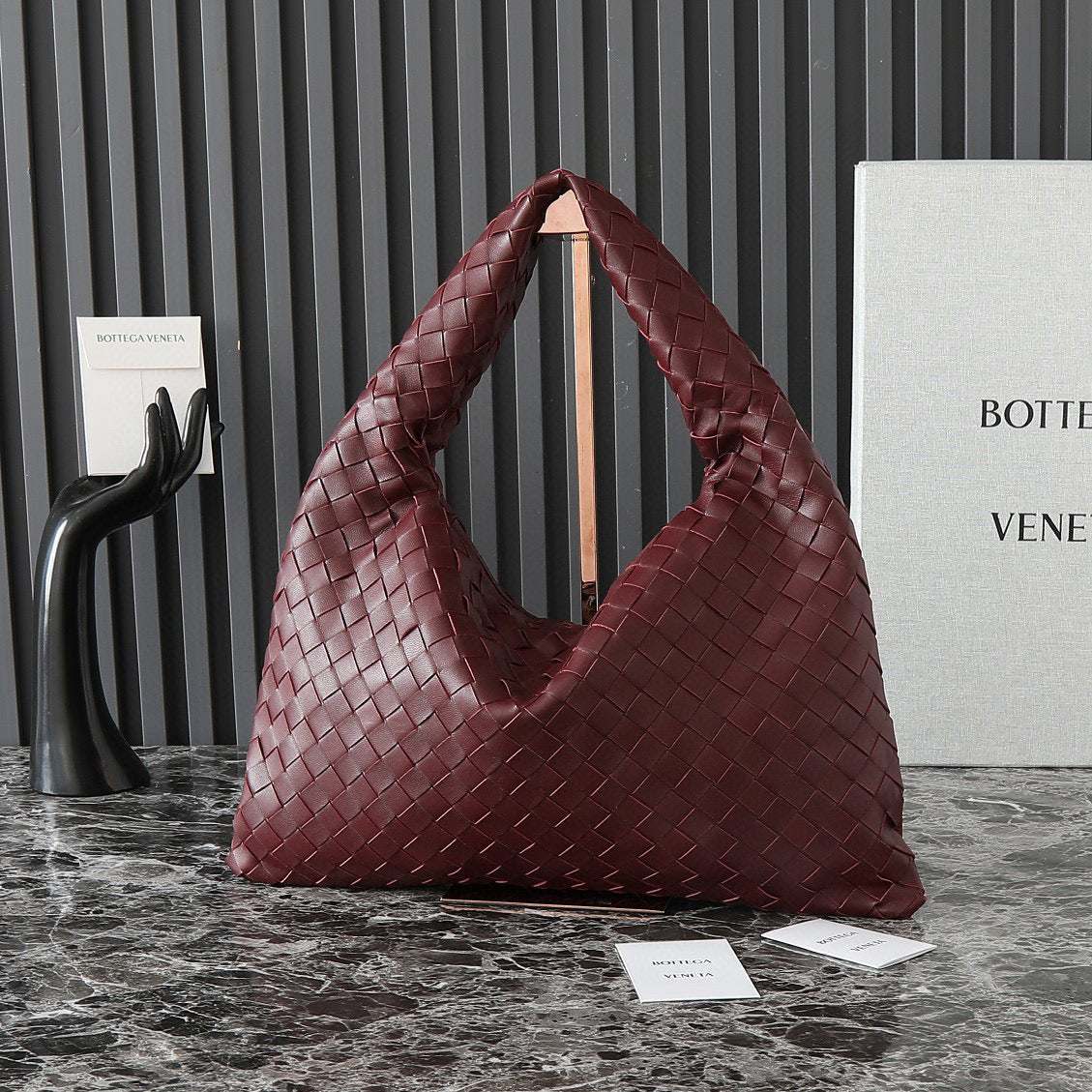 LARGE HOP 54 IN BURGUNDY LAMBSKIN Amelia Amelia
