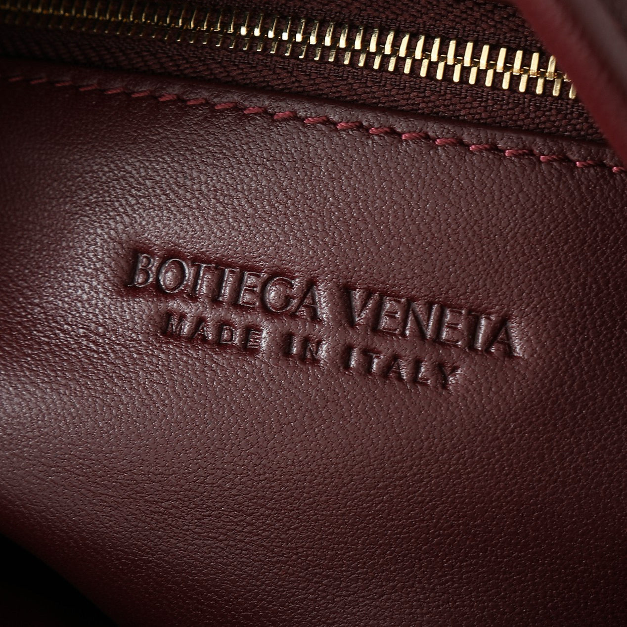 LARGE HOP 54 IN BURGUNDY LAMBSKIN Amelia