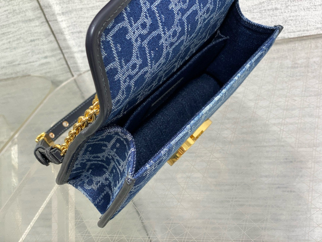 MONTAIGNE 21 BLUE JEAN EMBROIDERY Amelia