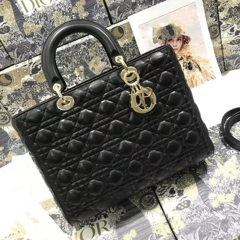 LARGE 32 LADY BAG IN BLACK LAMBSKIN WITH GOLD HARDWARE Amelia