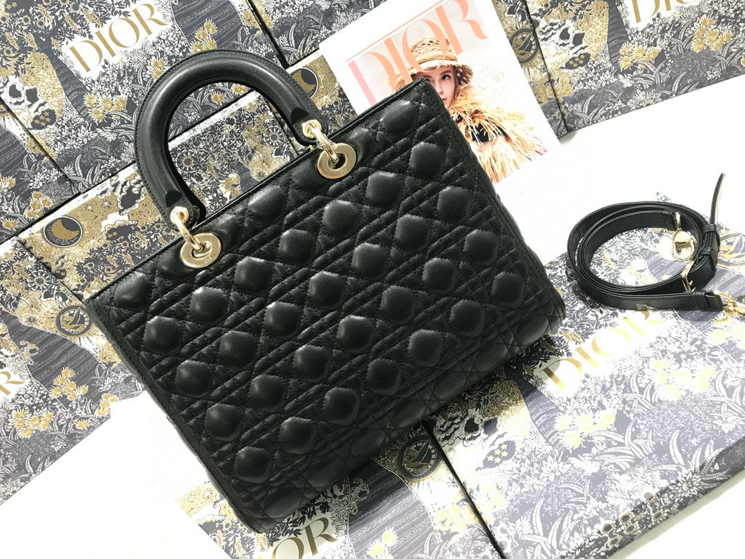LARGE 32 LADY BAG IN BLACK LAMBSKIN WITH GOLD HARDWARE Amelia