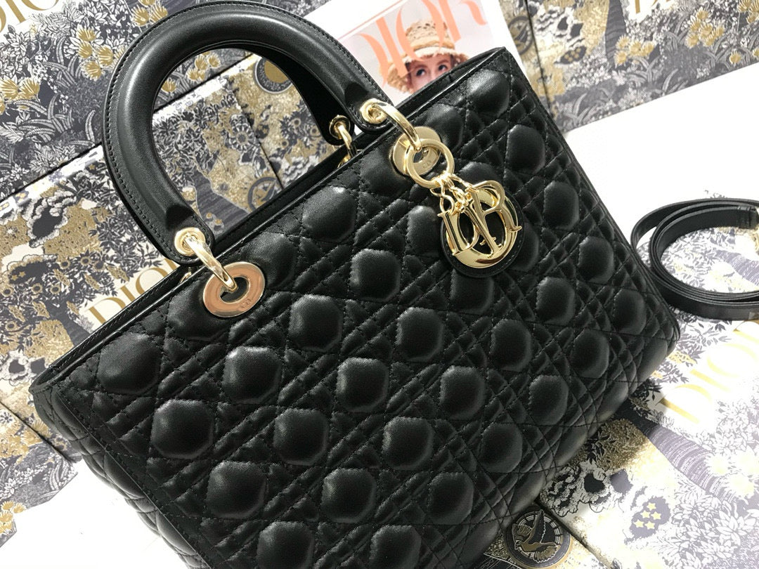 LARGE 32 LADY BAG IN BLACK LAMBSKIN WITH GOLD HARDWARE Amelia