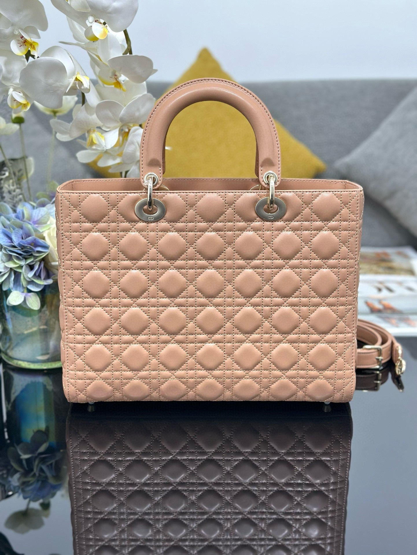 LARGE 32 LADY BAG IN PEACE LAMBSKIN WITH GOLD HARDWARE Amelia