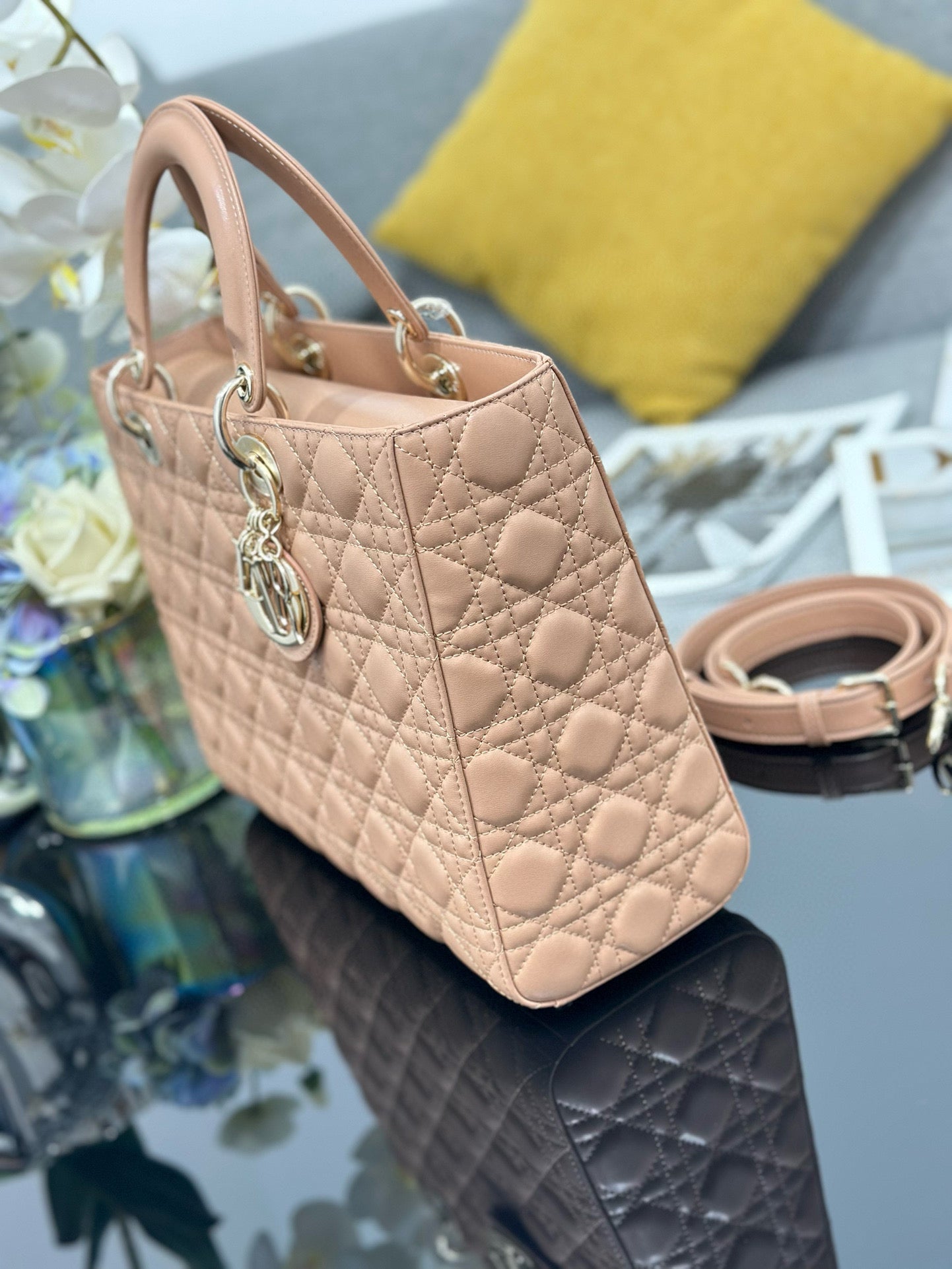 LARGE 32 LADY BAG IN PEACE LAMBSKIN WITH GOLD HARDWARE Amelia