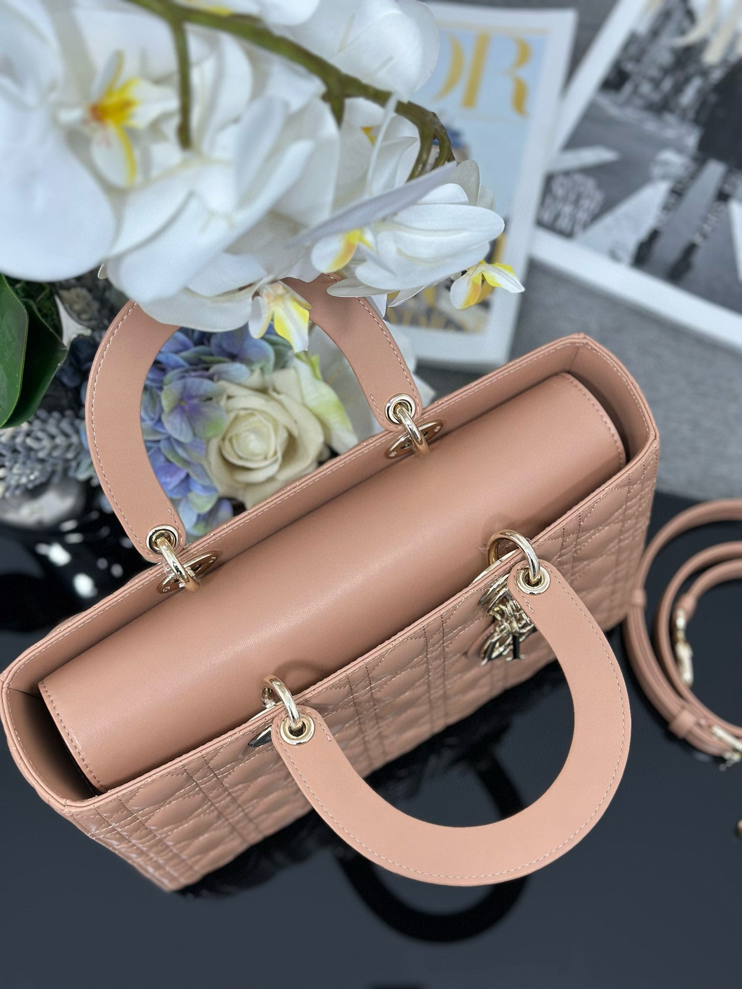 LARGE 32 LADY BAG IN PEACE LAMBSKIN WITH GOLD HARDWARE Amelia