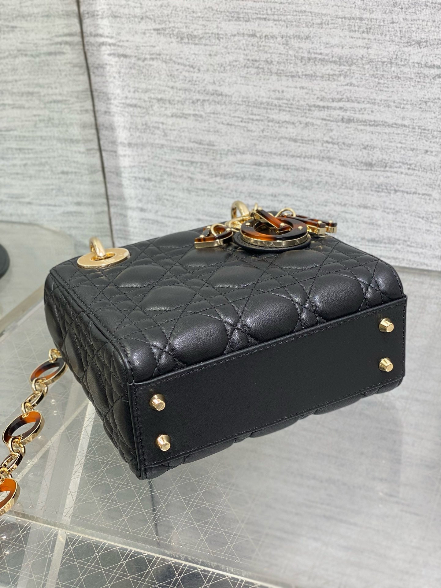 SMALL 20 LADY BAG IN BLACK MACROCANNAGE LAMBSKIN WITH GOLD HARDWARE Amelia