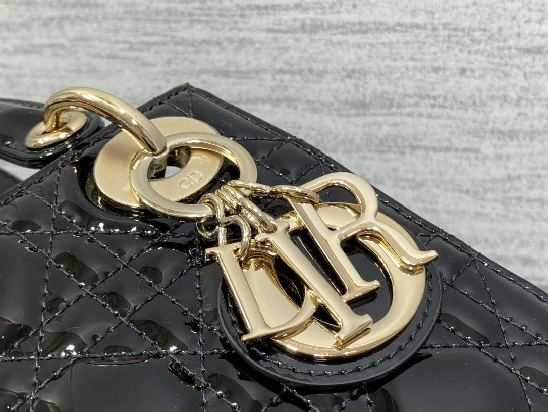 MINI 17 LADY BAG IN BLACK PATENT CALFSKIN Amelia