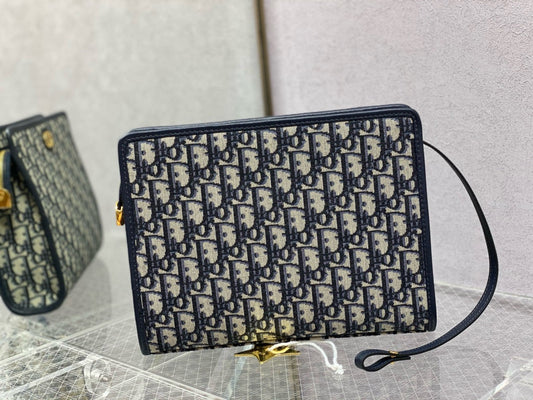 OBLIQUE BOOK TOTE 26 IN DARK BLUE MONOGRAM JACQUARD Amelia