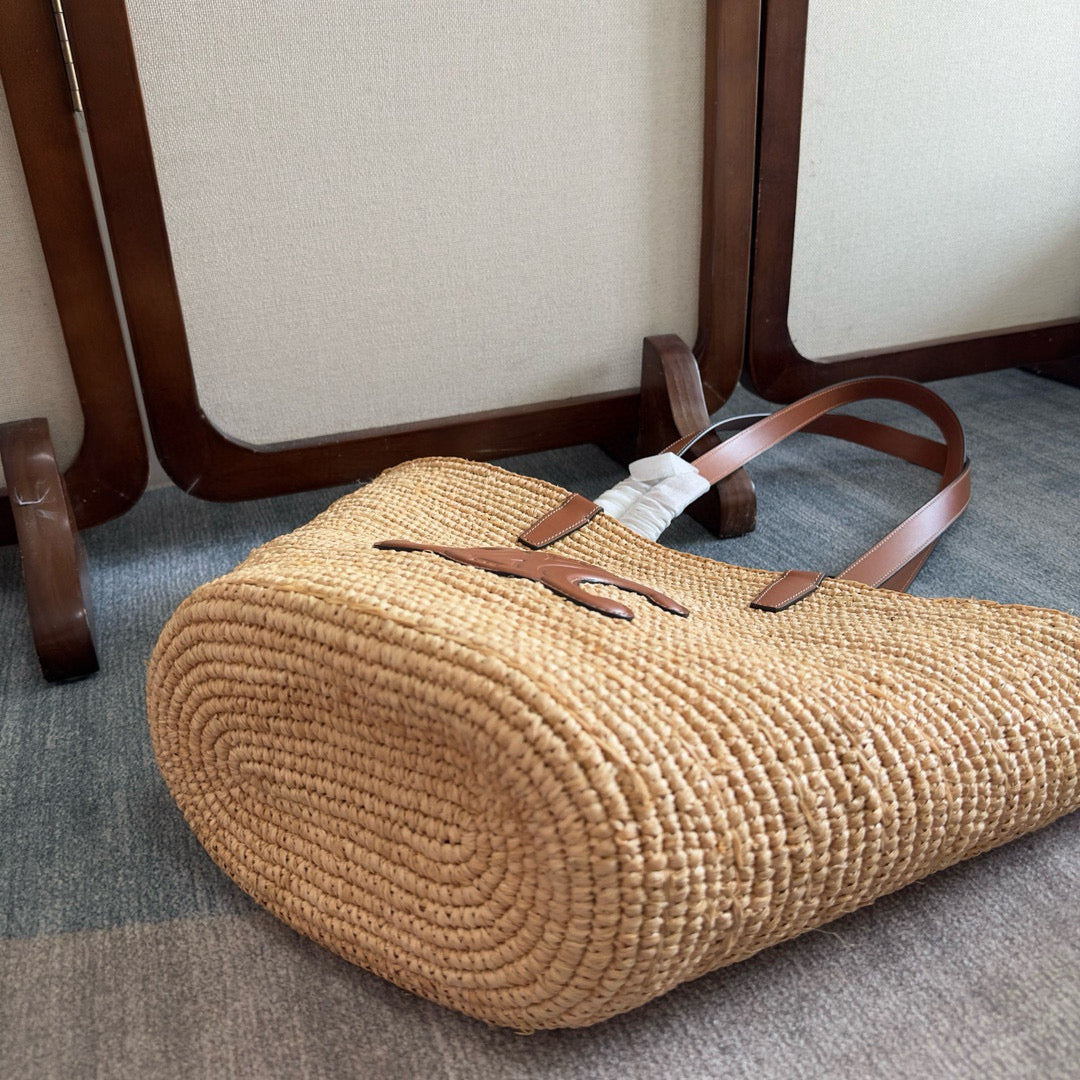 MEDIUM SUPPLE CELINE CLASSIC PANIER IN RAFFIA AND CALFSKIN Amelia