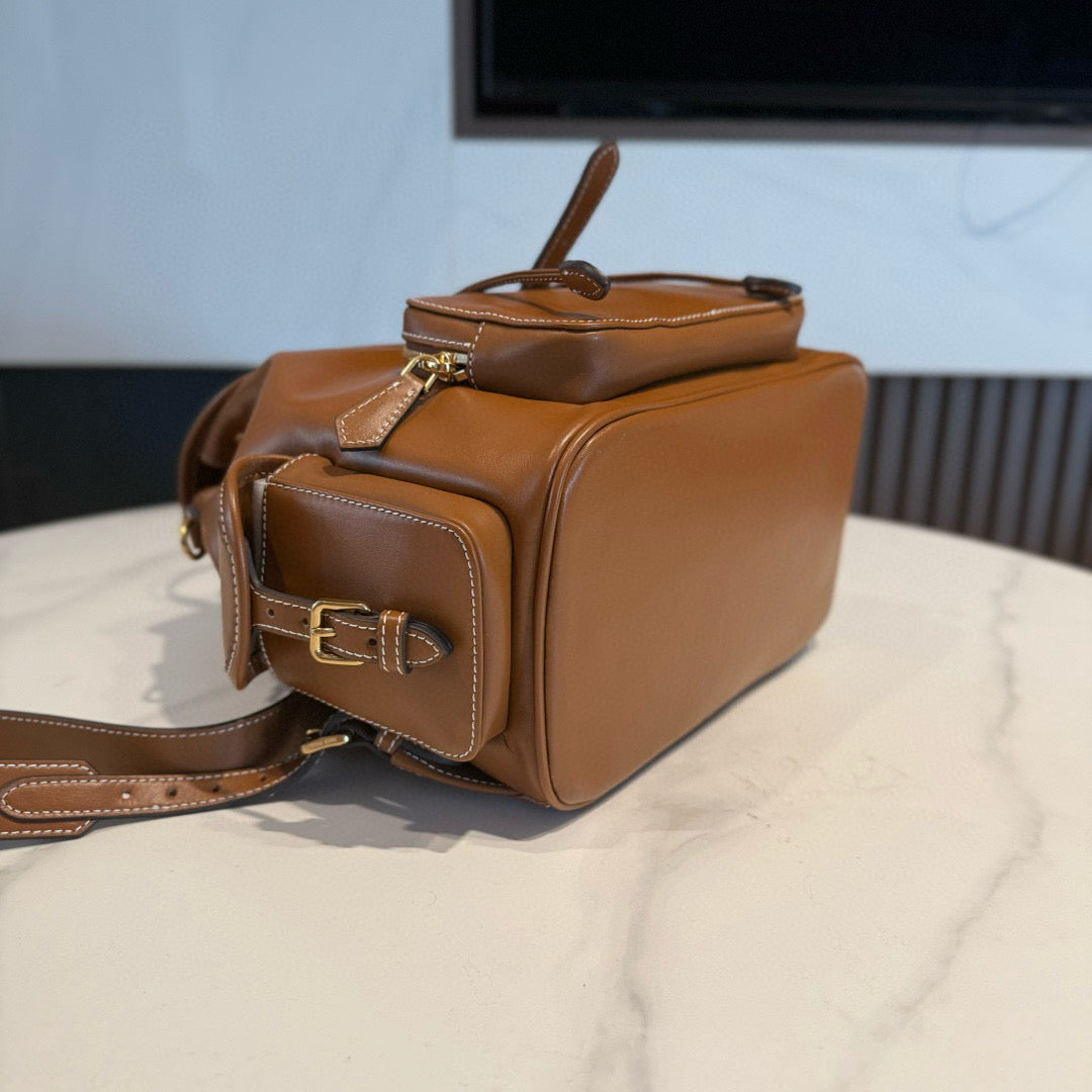 MM CLASSIC BACKPACK 30 IN CARAMEL BROWN CALFSKIN LEATHER Amelia
