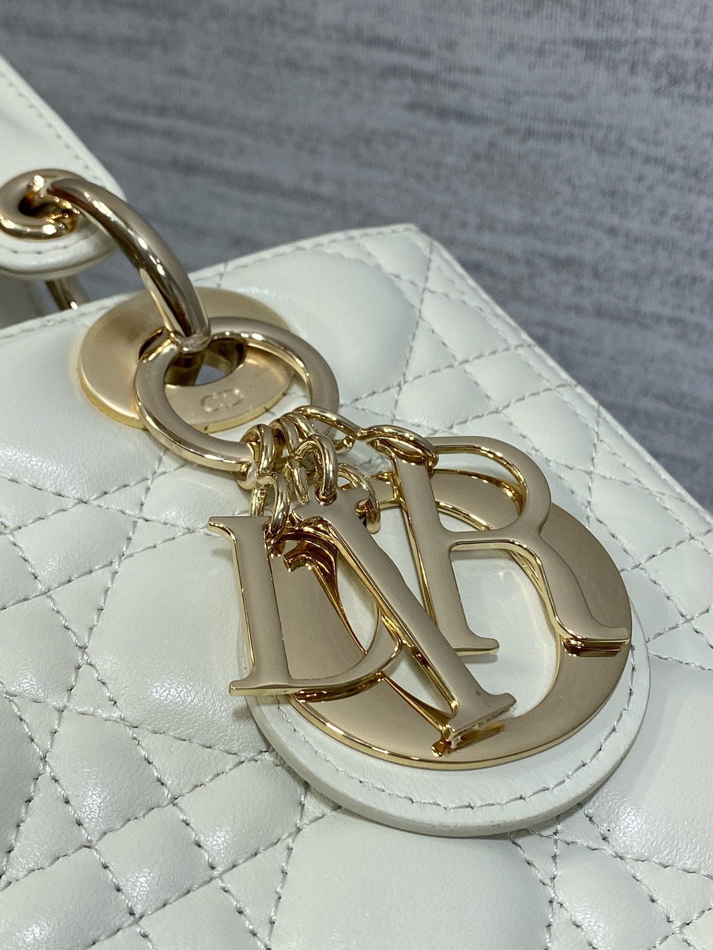 LADY BAG 24 IN WHITE CALFSKIN GOLD HARDWARE Amelia