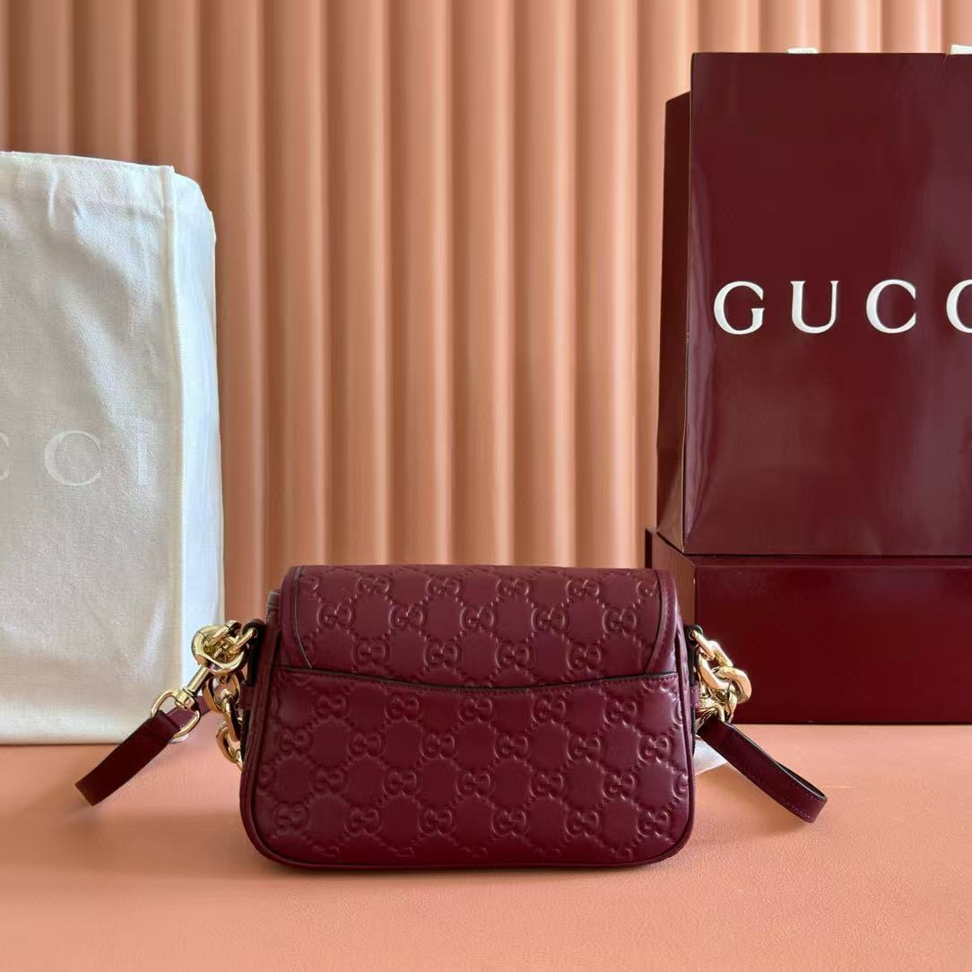 GG SHOULDER BAG 20 IN BURGUNDY RED EMBOSSED CALFSKIN Amelia Amelia