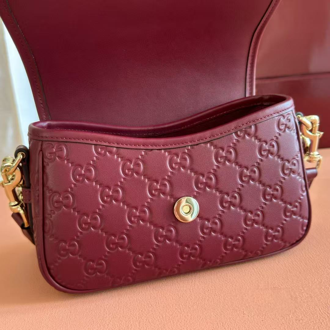 GG SHOULDER BAG 20 IN BURGUNDY RED EMBOSSED CALFSKIN Amelia