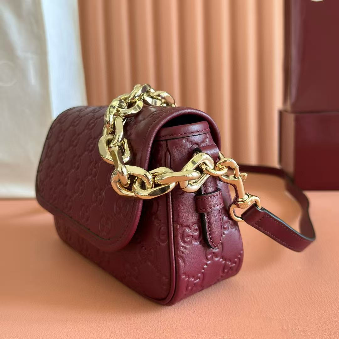 GG SHOULDER BAG 20 IN BURGUNDY RED EMBOSSED CALFSKIN Amelia Amelia