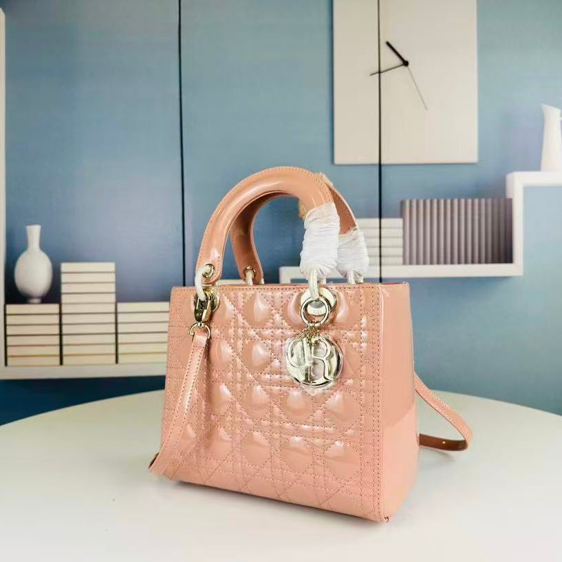 LADY BAG 24 BEIGE PATENT CALFSKIN GOLD HARDWARE Amelia