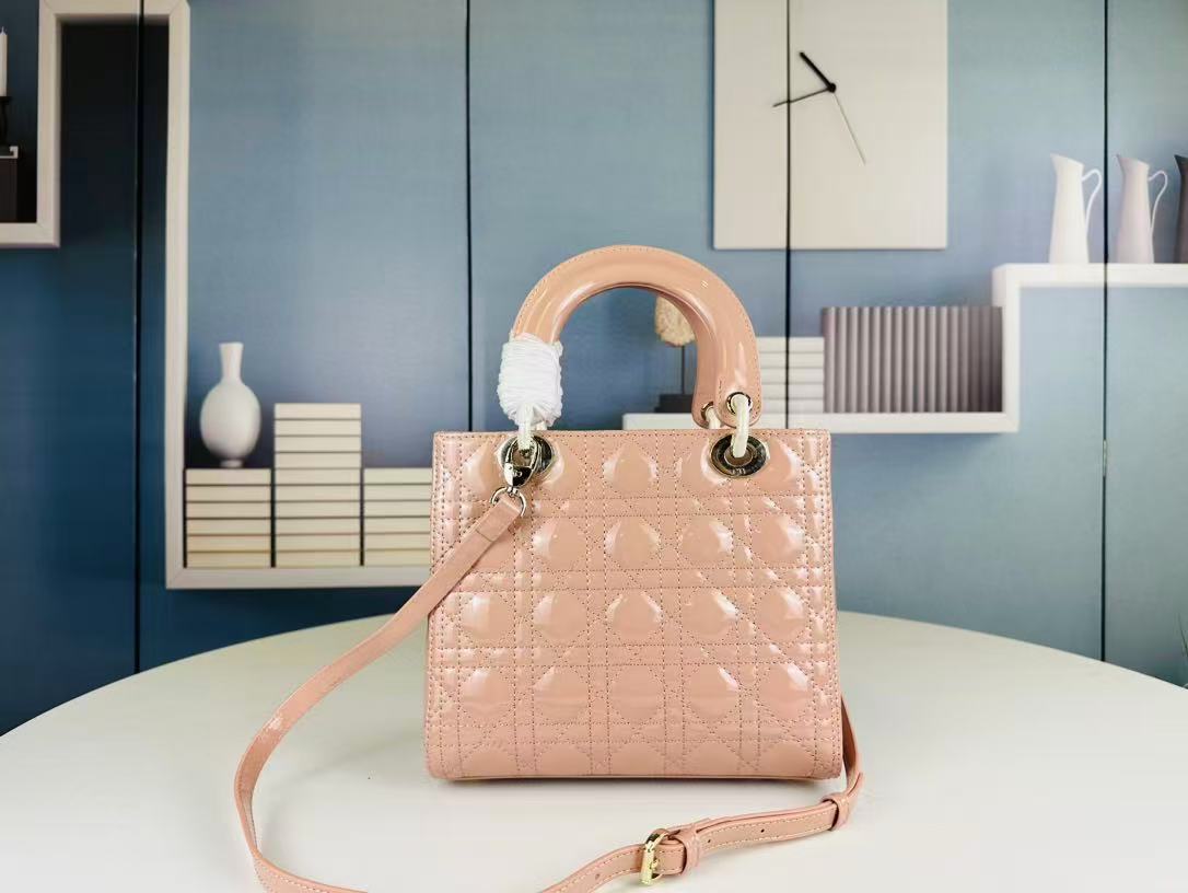 LADY BAG 24 BEIGE PATENT CALFSKIN GOLD HARDWARE Amelia
