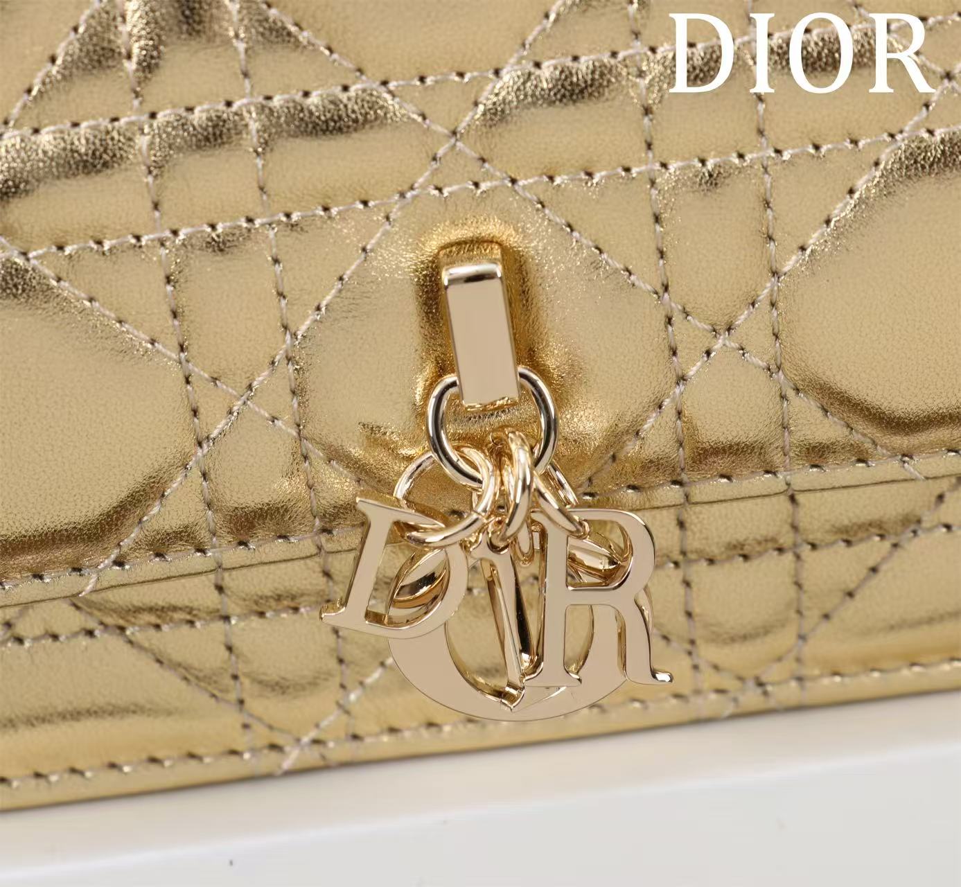 CD BAG 21 IN GOLD CALFSKIN WITH GOLD HARDWARE Amelia