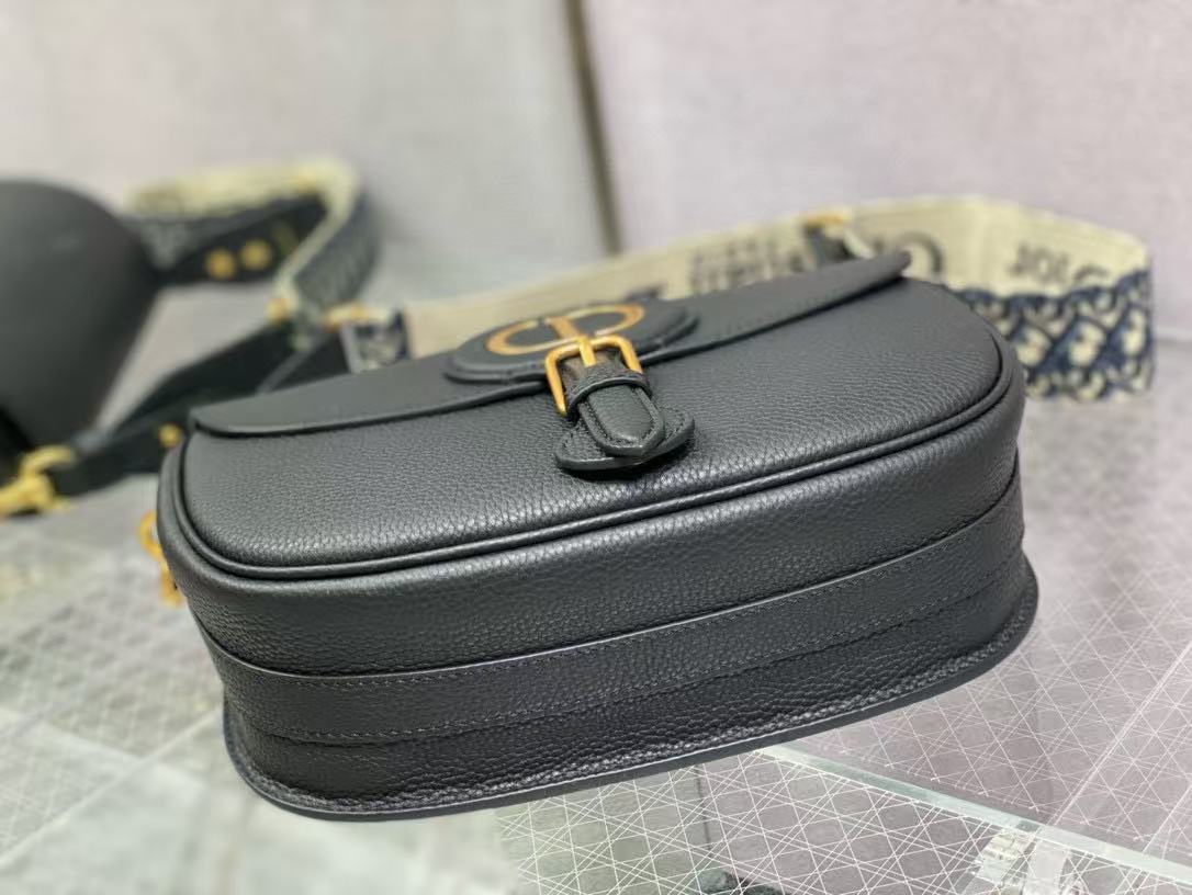 CD BOAmeliaY EAST-WEST 27 BAG IN BLACK CALFSKIN GOLD HARDWARE