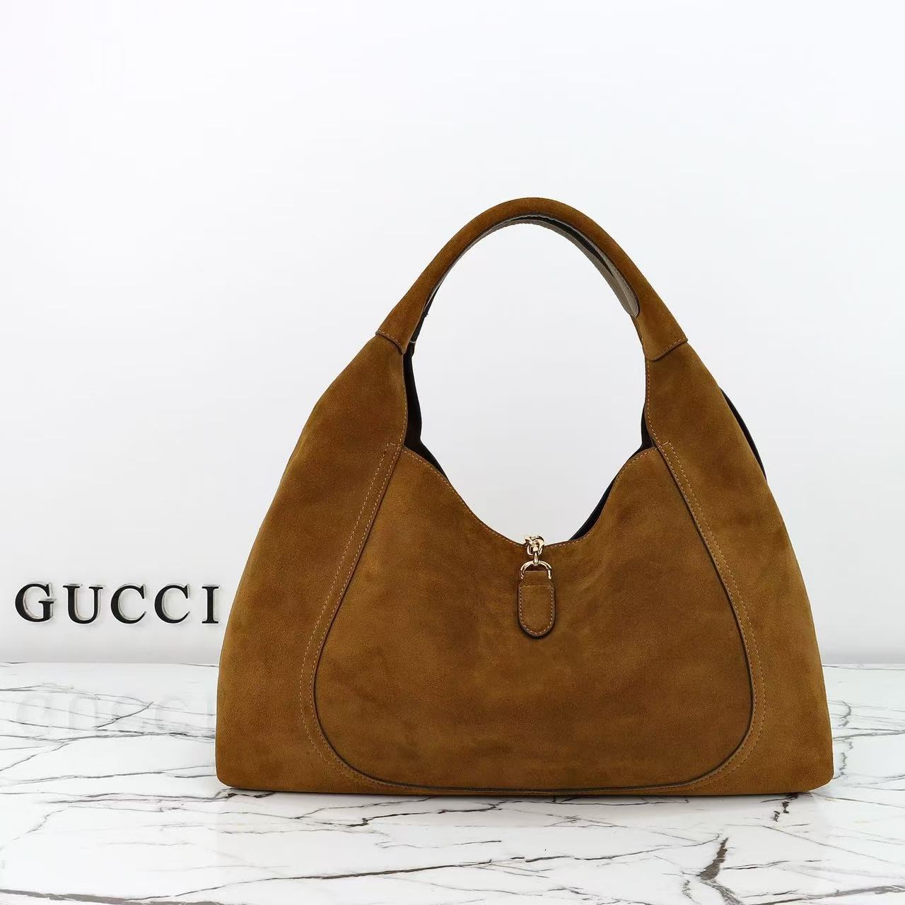 SOFTBIT MAXI SHOULDER BAG 46 IN SADDLE BROWN SUEDE Amelia
