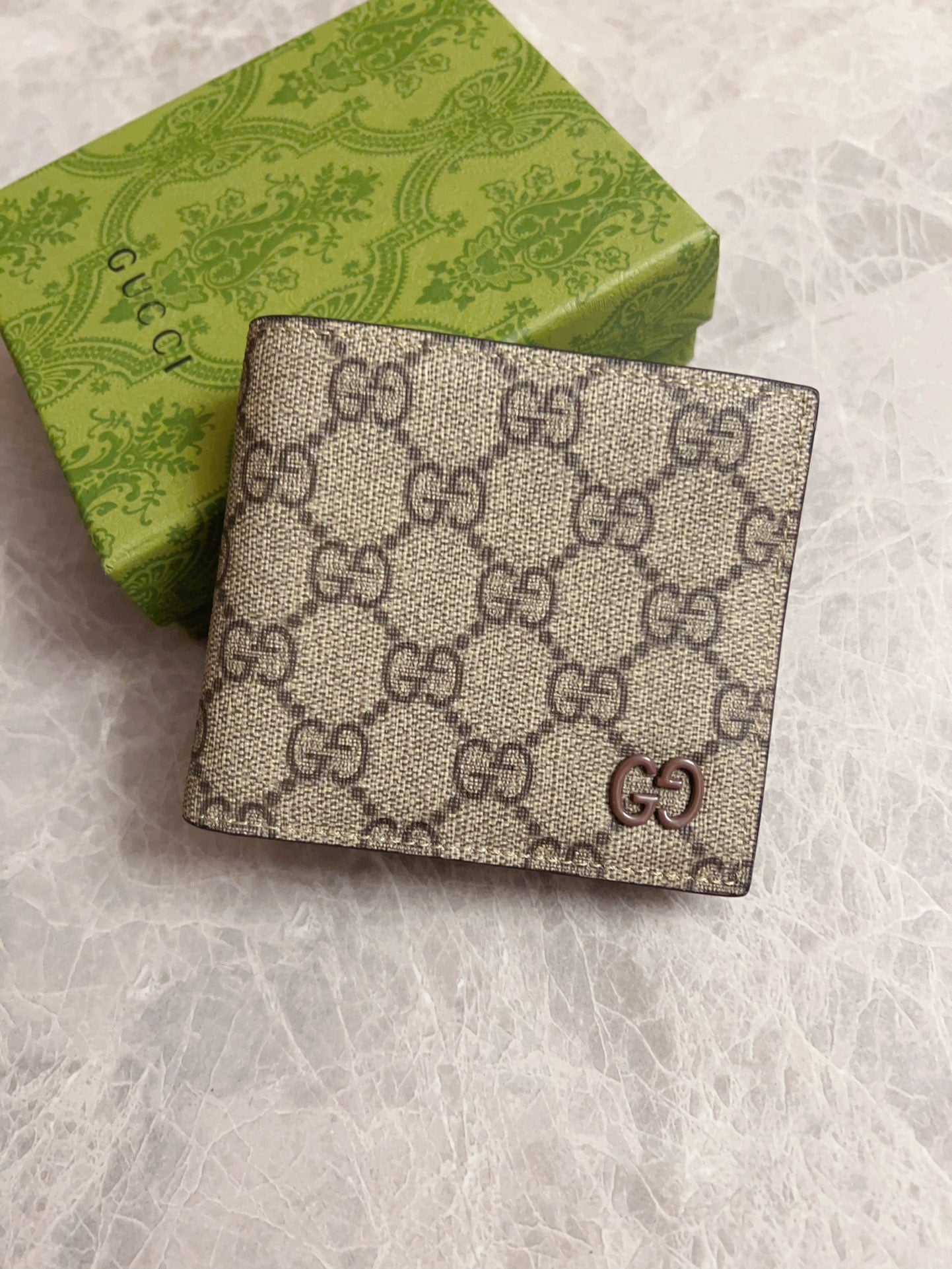 GUCCI BI-FOLD CARD HOLDER 11 IN BEIGE MIX BROWN MONOGRAM CANVAS Amelia