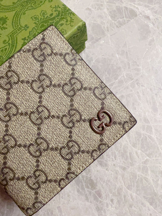 GUCCI BI-FOLD CARD HOLDER 11 IN BEIGE MIX BROWN MONOGRAM CANVAS Amelia Amelia