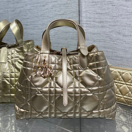 DIOR TOUJOURS TOTE BAG 28 IN GOLD METALLIC CALFSKIN Amelia