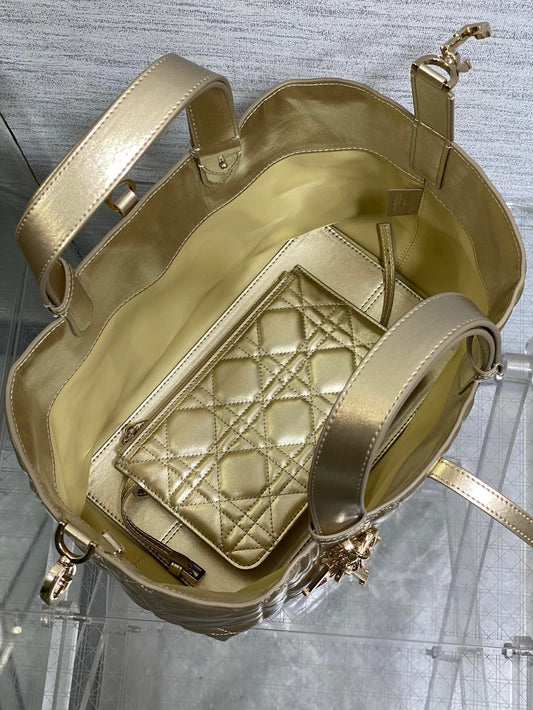 DIOR TOUJOURS TOTE BAG 28 IN GOLD METALLIC CALFSKIN Amelia