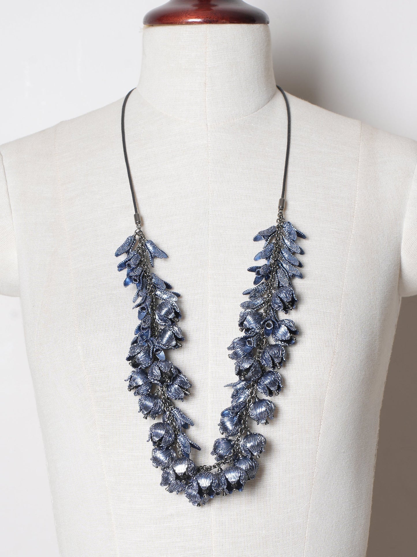 New Burberry Tulip Necklace