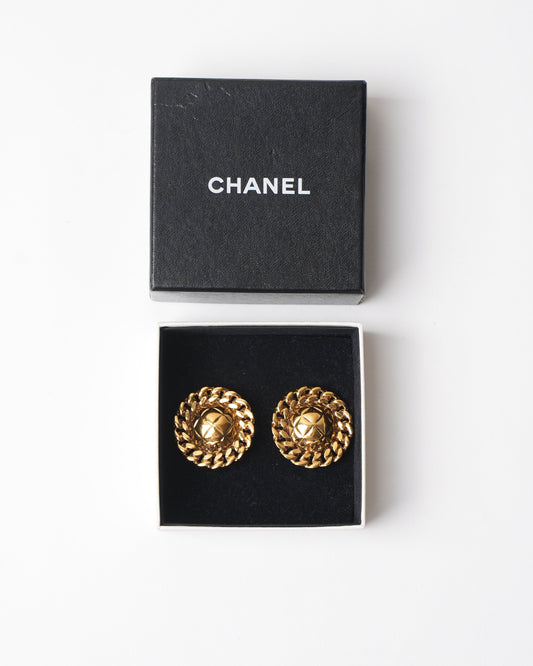 Chanel Gold Plated since 1990 Earrnig