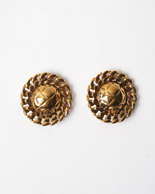 Chanel Gold Plated since 1990 Earrnig