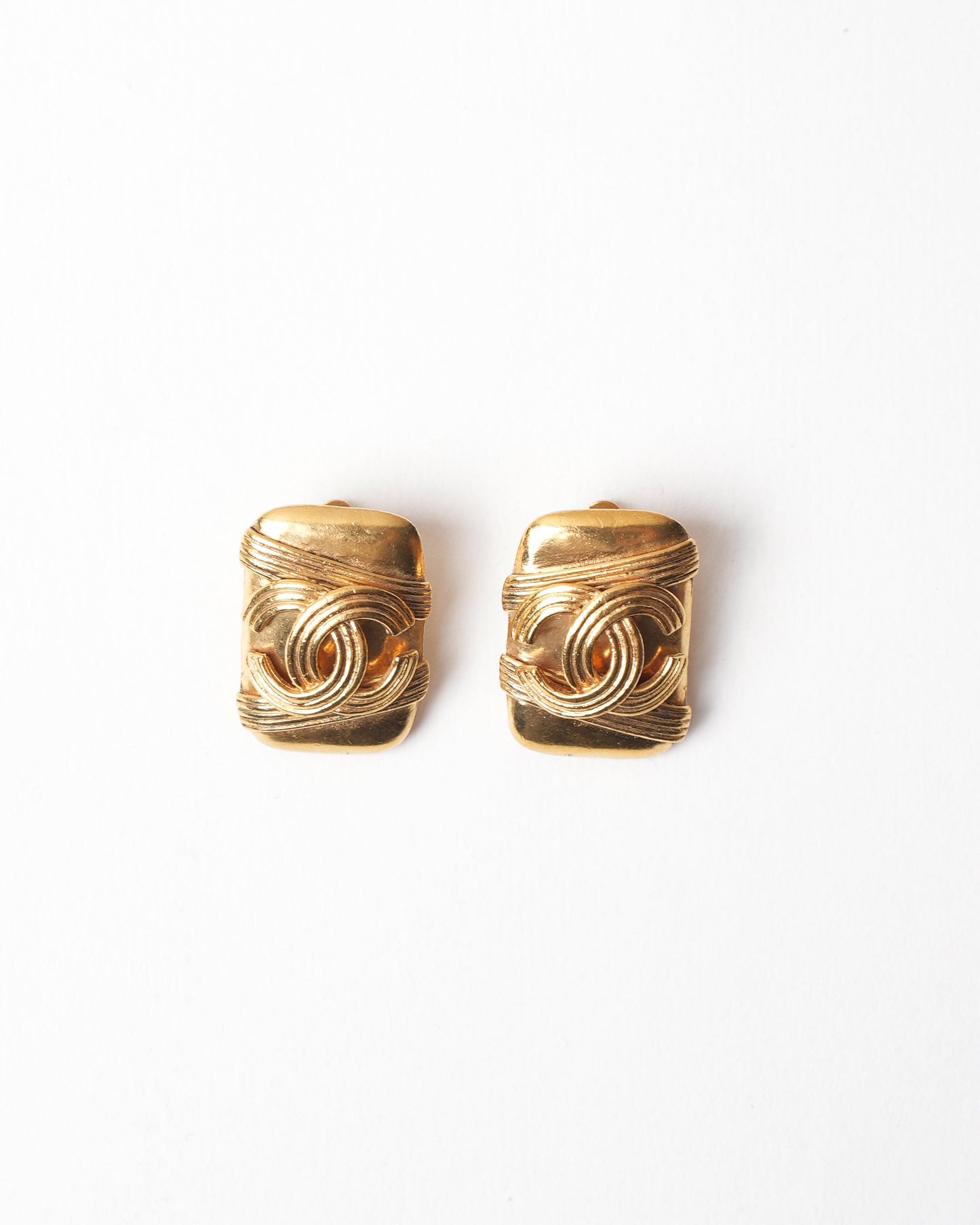 Chanel Gold Plated since 1994 Earring