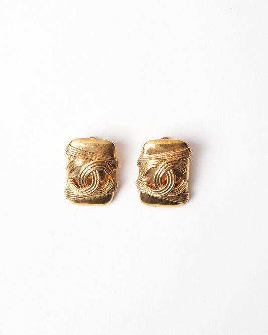 Chanel Gold Plated since 1994 Earring