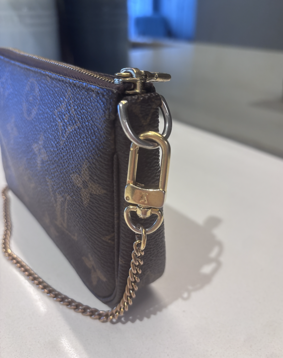 Louis Vuitton mini pochette