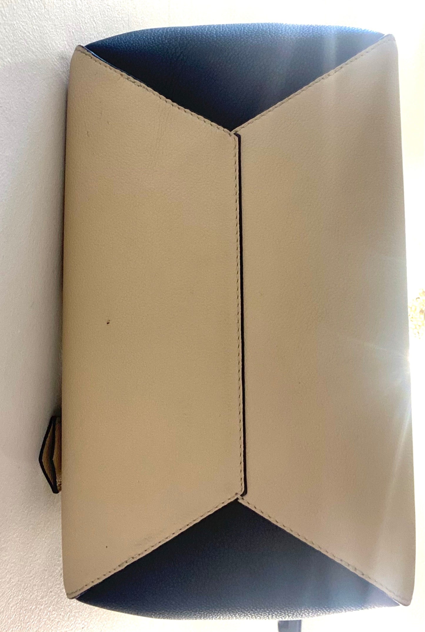 LU VI -  LOCKME CABAS LEATHER TOTE BAG
