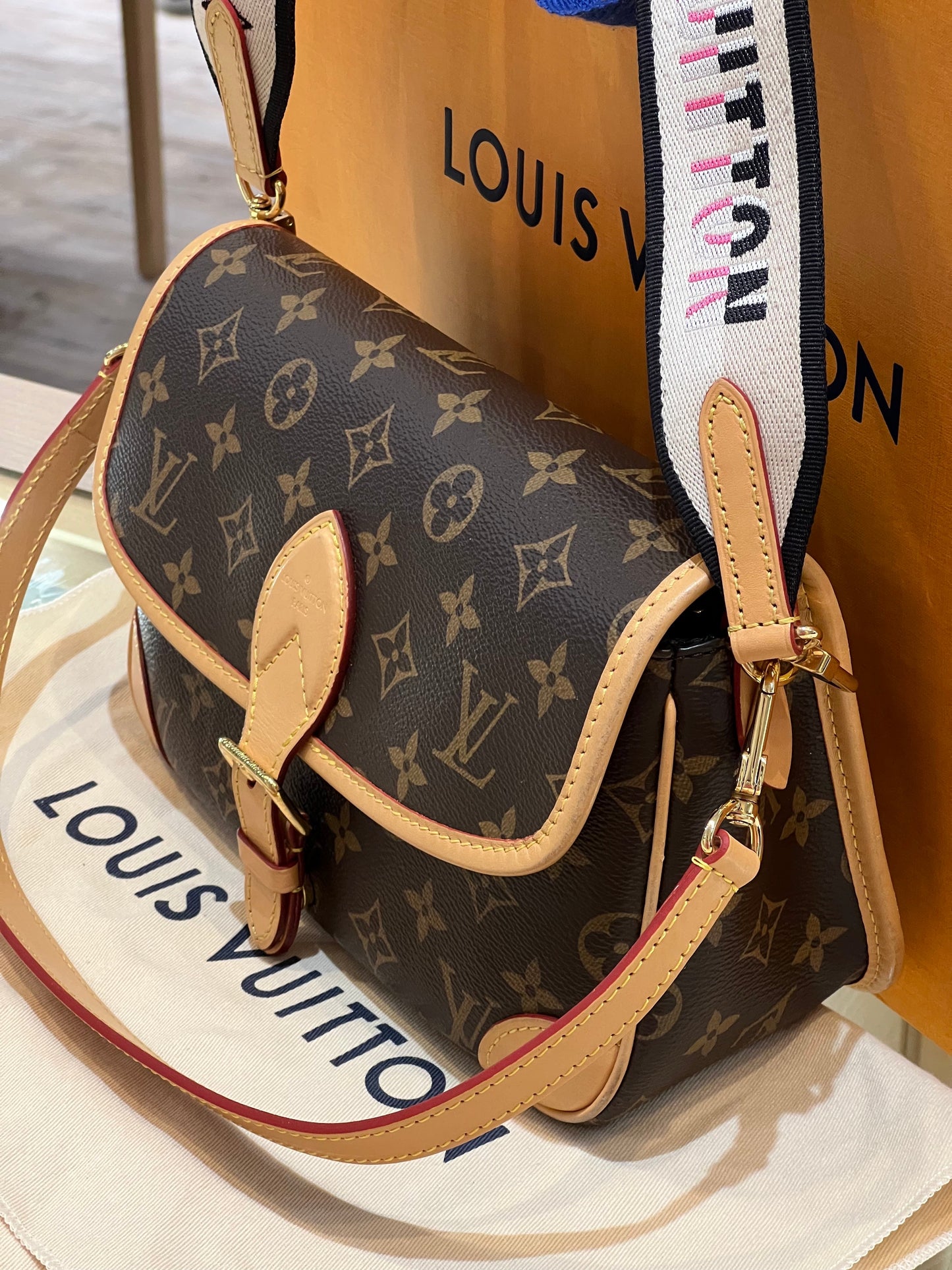 LU VI -  MONOGRAM DIANE SATCHEL NM